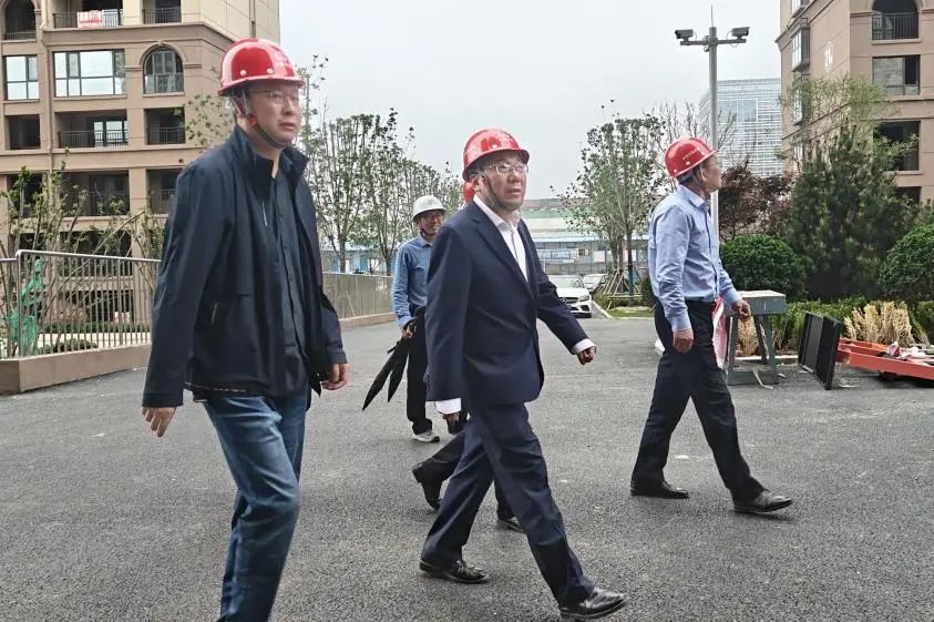 公司黨委書記、董事長(zhǎng)李明華一行到煙臺(tái)項(xiàng)目、濰坊項(xiàng)目檢查指導(dǎo)工作.jpg